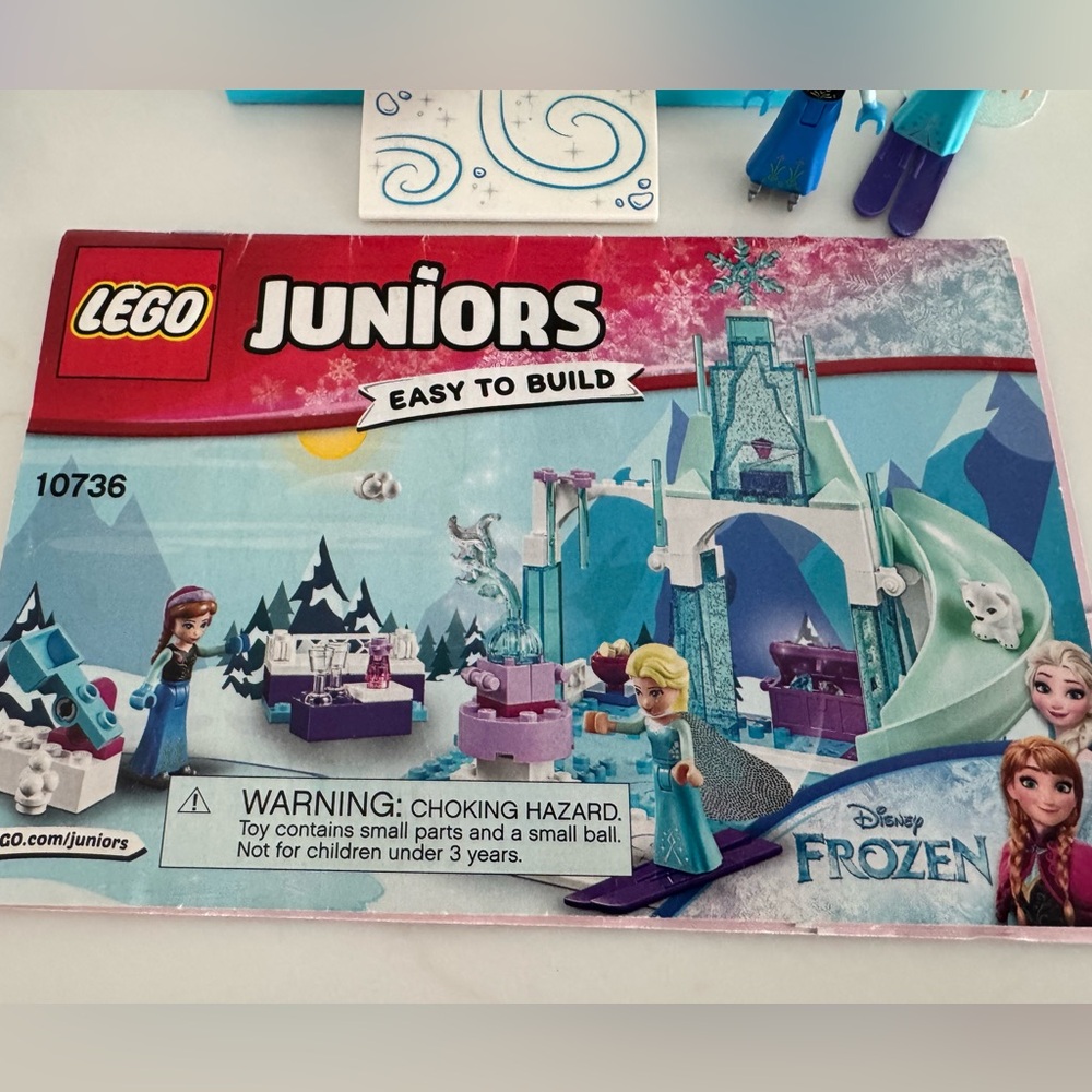 LEGO JUNIORS - 2 sets - Disney Elsa’s Frozen Playground and Belle’s Story Time - Picture 3 of 7